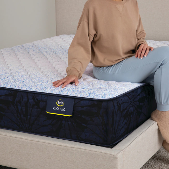 Serta Classic Octave Firm Mattress - Queen