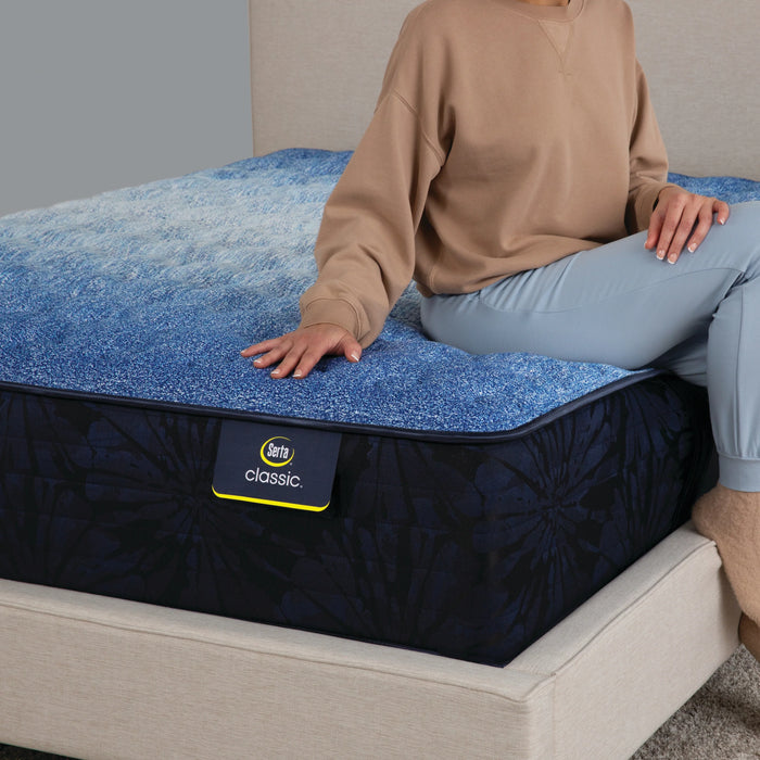 Serta Classic Waltz Plush Mattress - King