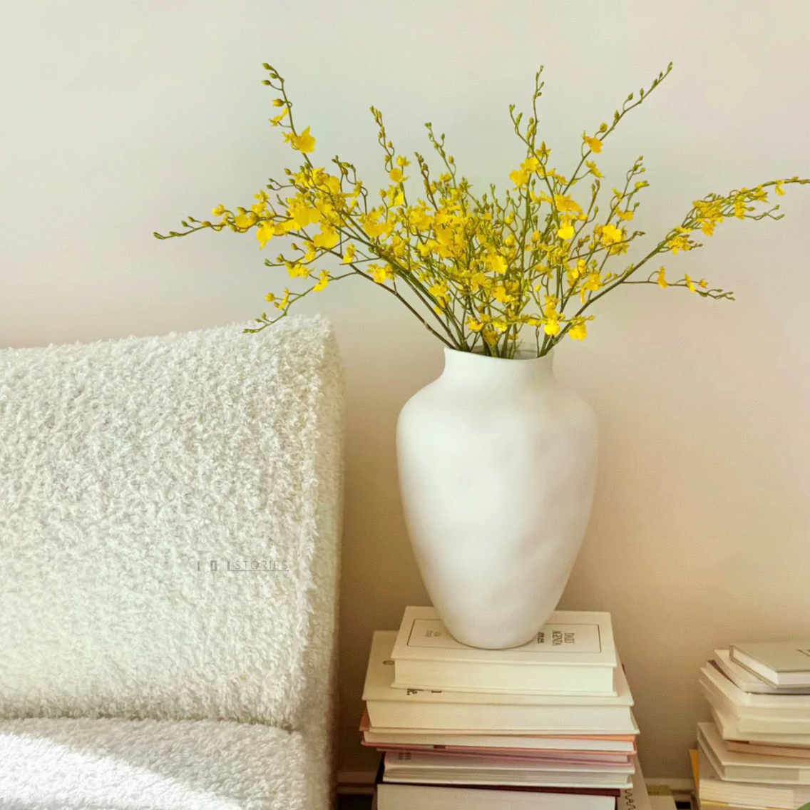 Elaris Vase