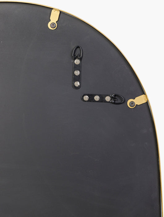 Aamnah Mirror